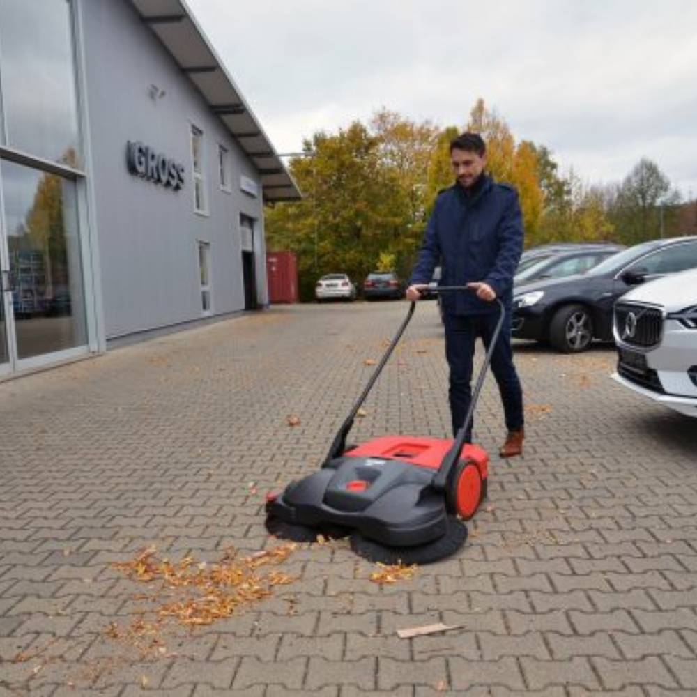 Haaga 497 Push Floor Sweeper – Durable Manual Outdoor Cleaner